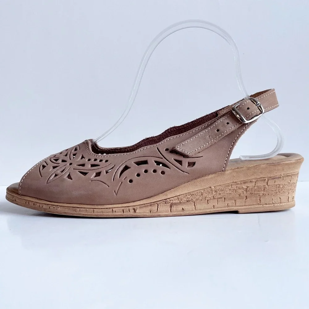 Spring Step Orella Wedge Sandals 41 Italian Leather Laser Cut Floral Tan Taupe‎